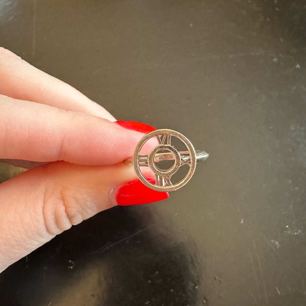 Tiffany & Co. Atlas ring